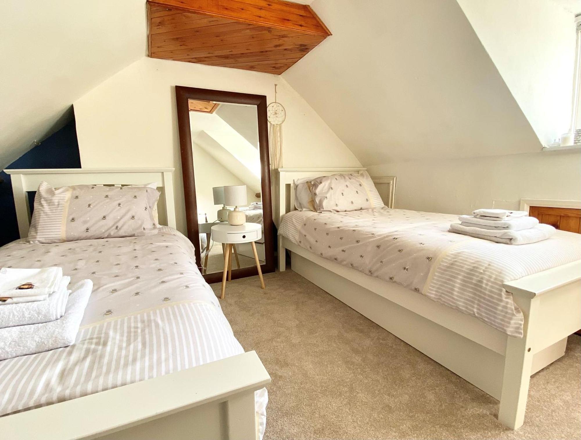 Bumblebee Cottage - Cosy Cottage In Area Of Outstanding Natural Beauty Hemel Hempstead Ngoại thất bức ảnh